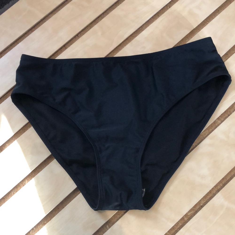 Yonique New with tags, swimsuit bottom, size Large